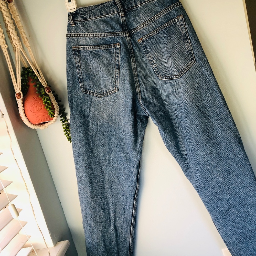 High Waisted Loose Taper Jeans  Size 25 - Picture 2 of 6
